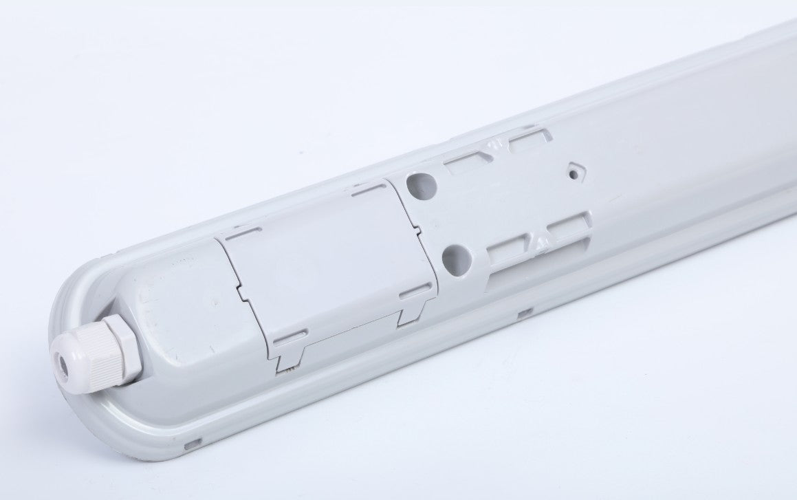 FL7450H por- és páramentes LED lámpatest – 56 W, 5000 lm, 1200 mm, 4000 K, IP65