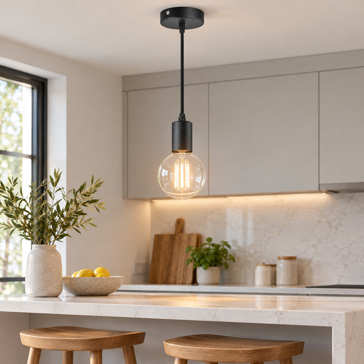 LANDLITE PL-32 Pendelleuchte – E27, max. 60 W, schwarz