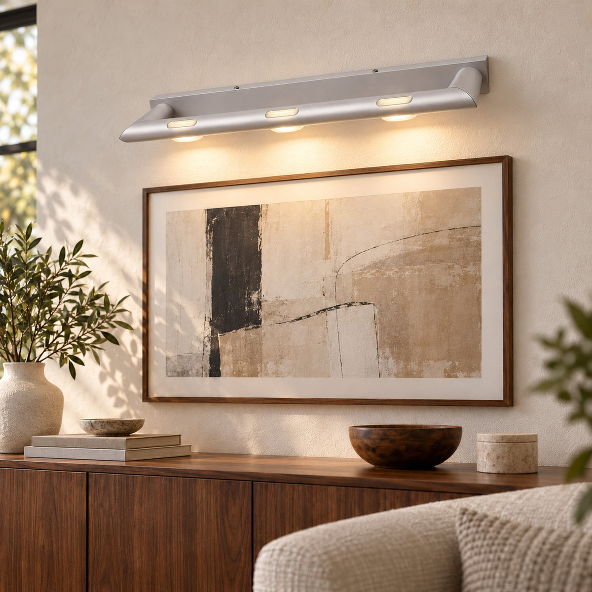 LANDLITE 12OT100 három G9 fényforrásos fali lámpa nappaliban – illusztráció